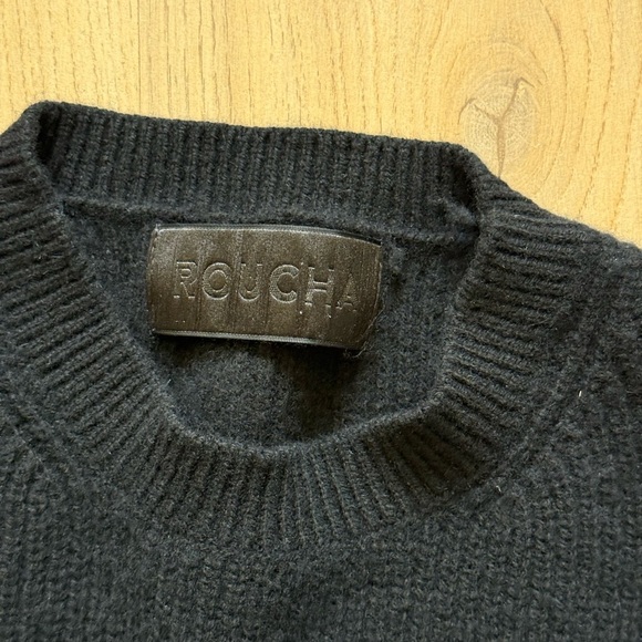 Roucha Asymmetrical Women’s Black Sweater - Picture 2 of 3